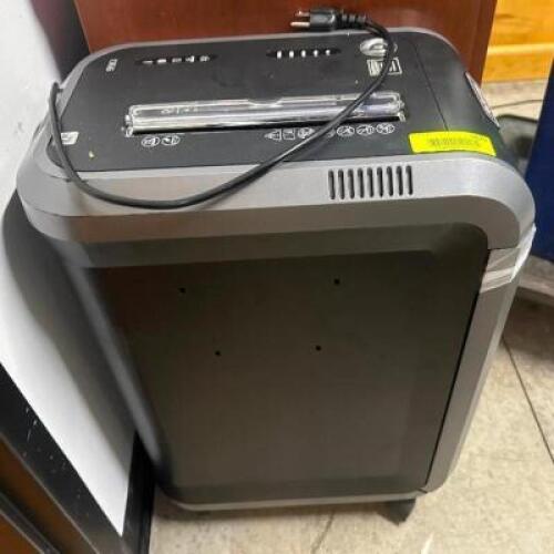 DESCRIPTION FELLOWS 99CI PAPER SHREDDER BRAND / MODEL: FELLOWS 99CI LOCATION FIRST FLOOR QTY 1
