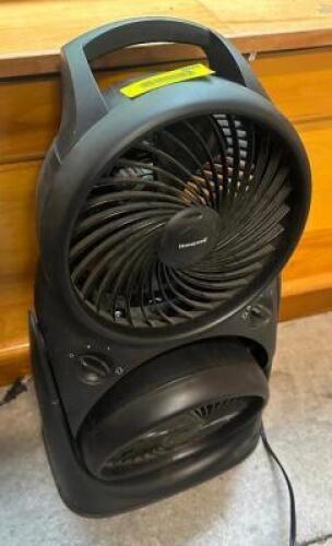 DESCRIPTION TWO GROUP SMALL FAN LOCATION OFFICE QTY 1