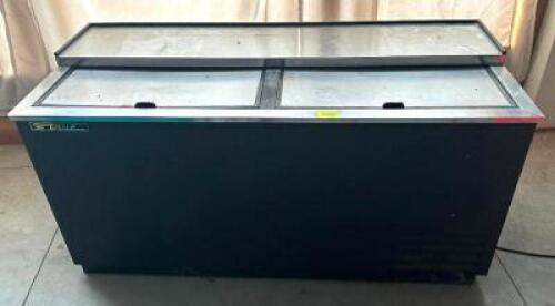 DESCRIPTION: 65" BOTTLE COOLER BRAND/MODEL: TRUE TD-65-24 LOCATION: BUILDING 2 QTY: 1