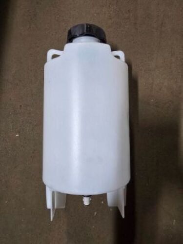 DESCRIPTION: (10) TANK BRAND/MODEL: SEE INSPECTION INFORMATION: WHITE RETAIL$: $29.00 EA QTY: 10