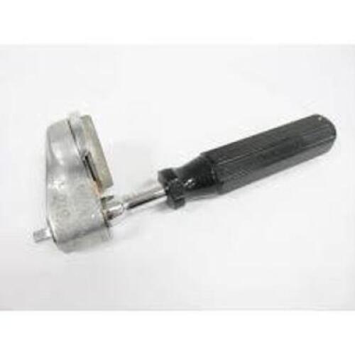 DESCRIPTION: (1) TORQUE DRIVER WRENCH BRAND/MODEL: SNAP-ON INFORMATION: BLACK CASE RETAIL$: $225.00 EA QTY: 1