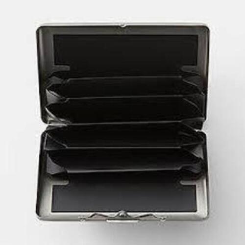 DESCRIPTION: (1) BOX OF METAL WALLETS BRAND/MODEL: MANY DESIGNS INFORMATION: APPROX 80-100 UNITS QTY: 1