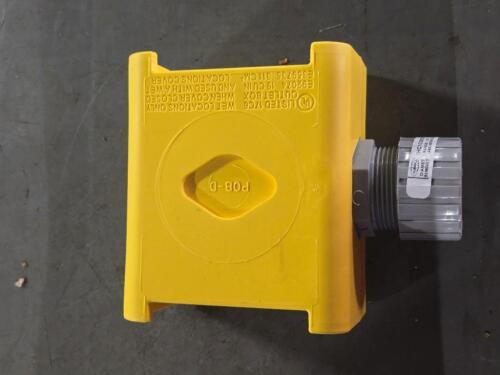 DESCRIPTION: (1) PORTABLE OUTLET BOX, 2 GANGS BRAND MODEL HWD-KELLEMS HBL3000 SIZE: 4-1/4" D 5-3/4" H RETAIL$: $101.70 QTY: 1