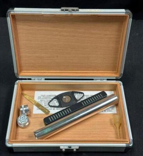 HARD SHELL TRAVEL HUMIDOR