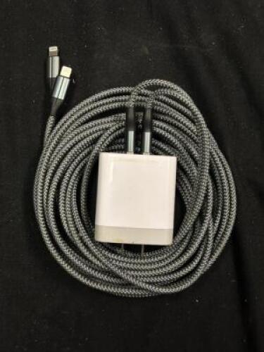 (2) - 10 FT. LIGHTNING CHARGING CABLES WITH 4 PORT CHARGER BLOCK