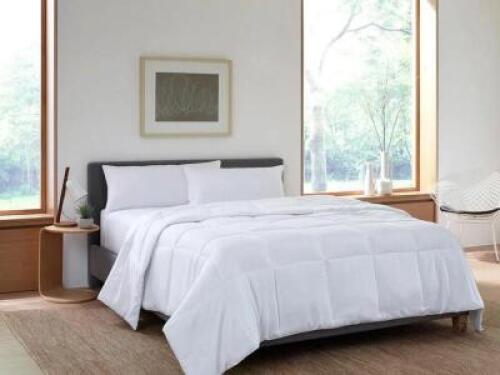 DOWN ALTERNATIVE COMFORTER