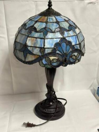 VINTAGE TIFFANY LAMP