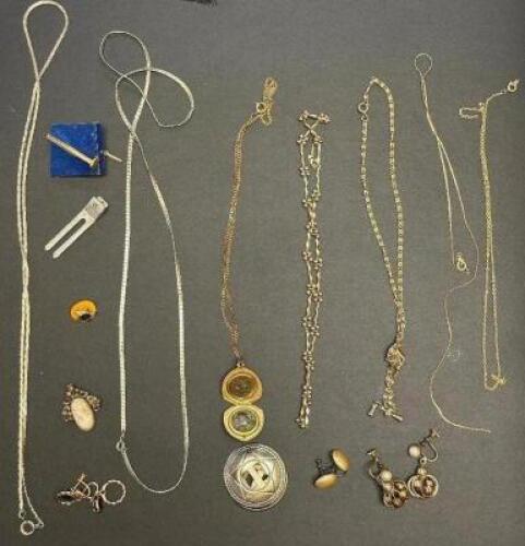 ASSORTED JEWELRY