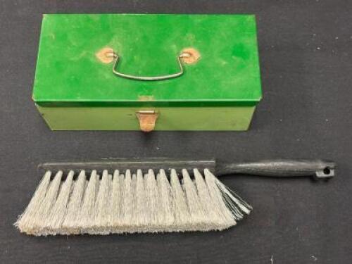 SMALL TOOL BOX AND WORK TABLE BRUSH