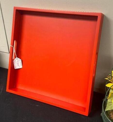 TABLE TRAY