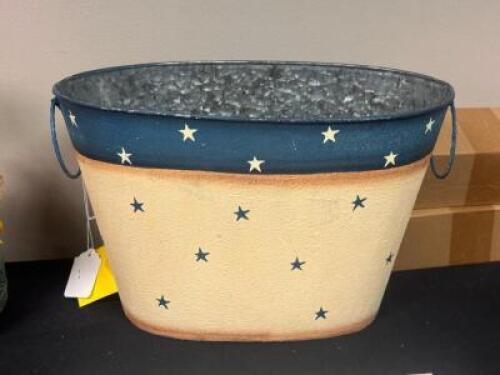 DECORATIVE ICE BUCKET