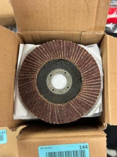 CASE OF SANDING WHEELS