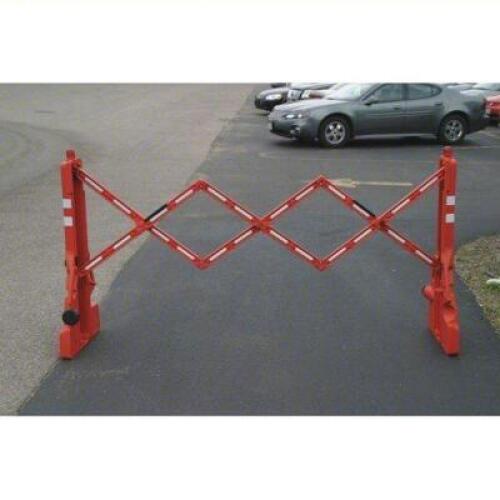 DESCRIPTION: (1) COLLAPSIBLE TRAFFIC BARRICADE BRAND/MODEL: PRODUCT NUMBER #3UUE8 INFORMATION: REFLECTIVE ORANGE SIZE: 46 IN OVERALL HT, 90 IN X 46 IN