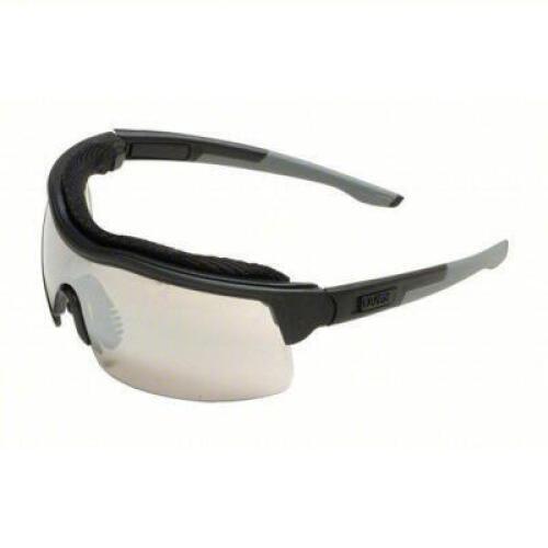 DESCRIPTION: (1) CASE OF (10) SAFETY GLASSES BRAND/MODEL: 4UEU2 INFORMATION: BLACK RETAIL$: $40.00 EA QTY: 1