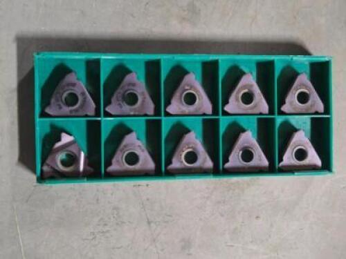 DESCRIPTION: (10) CARBIDE LAYDOWN THREADING INSERTS BRAND MODEL TOOL-FLO 27NR438 AC22F SIZE: 4 TPI RETAIL$: $317.70 QTY: 10