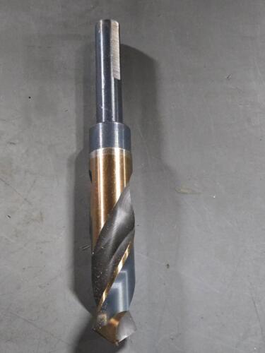 DESCRIPTION: (2) REDUCED SHANK DRILL BIT BRAND MODEL DRILLCO 1000N152 SIZE: 13/16" DIA 1/2" SD RETAIL$: $95.98 QTY: 2