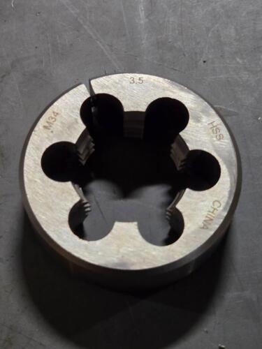 DESCRIPTION: (2) ROUND THREADING DIES BRAND MODEL WESTWARD 10T927 SIZE: M34X3.5 RETAIL$: $192.00 QTY: 2