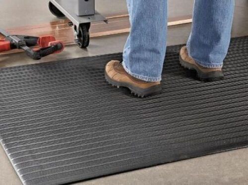 DESCRIPTION: (1) CORRUGATED BLACK RUBBER MATSIZE: APPROX 36" X 15'QTY: 1