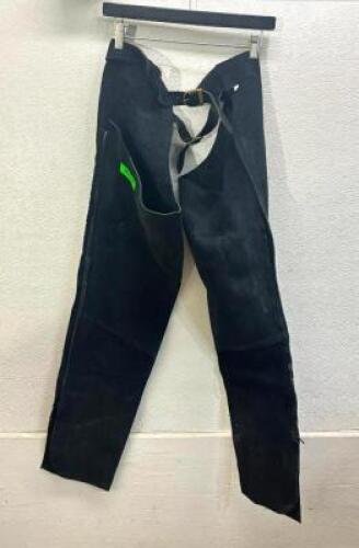 SUEDE BACKLESS CHAPS