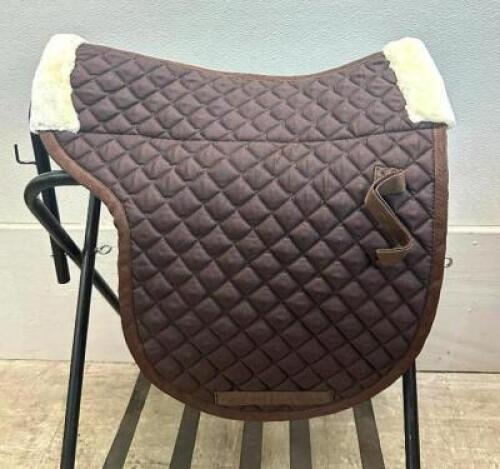 TUFTED SADDLE PAD