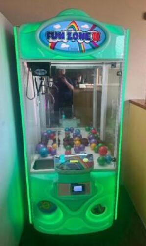 2022 COAST TO COAST 36" FUN ZONE CC-01 CLAW GAME.