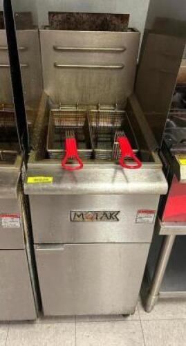 DESCRIPTION MOTAK 40 LB. GAS DEEP FRYER. BRAND / MODEL: MOTAK MGF4-N-C ADDITIONAL INFORMATION W/ (2) BASKET LOCATION KITCHEN QTY 1