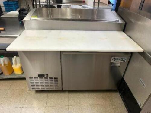 DESCRIPTION AVANTO SINGLE DOOR REFRIGERATED SANDWICH PREP TABLE. BRAND / MODEL: AVANTCO 178PICL1 ADDITIONAL INFORMATION 115 VOLT, 1 PHASE. ON AND WORK