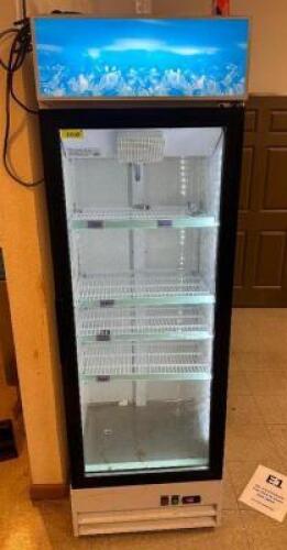 DESCRIPTION AVANTCO SINGLE DOOR MERCHANDISER COOLER. BRAND / MODEL: AVANTCO 178GDC15HCW ADDITIONAL INFORMATION ONLY COOLS TO 45. 115 VOLT, 1 PHASE LOC