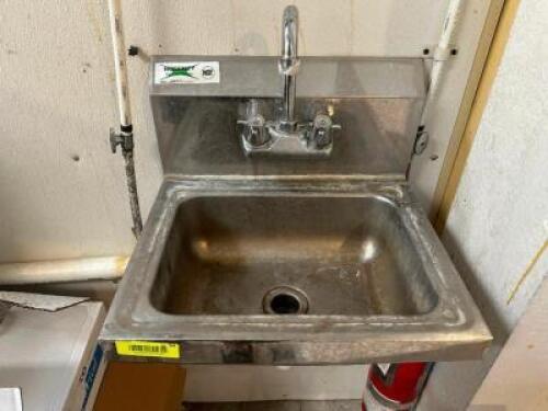 DESCRIPTION WALL MOUNTED STAINLESS HAND SINK BRAND / MODEL: REGENCY 600HS17 LOCATION KITCHEN QTY 1