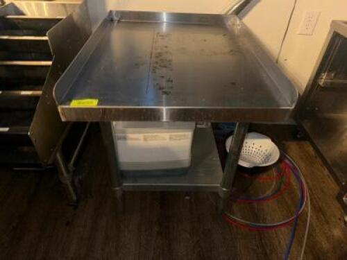 DESCRIPTION 30" X 24" LOW BOY STAINLESS EQUIPMENT STAND W/ 1" SURROUND SPLASH SIZE 30" X 24" LOCATION BAR QTY 1