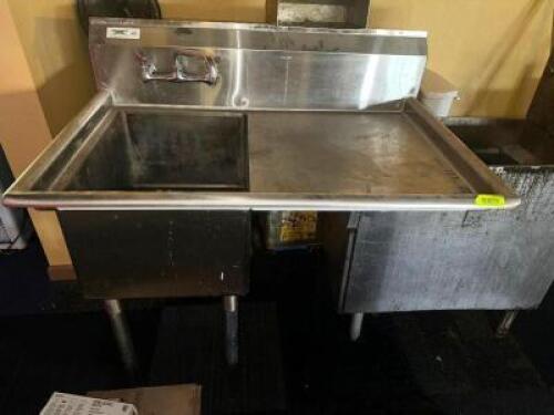 DESCRIPTION 48" SINGLE WELL STAINLESS SINK W/ RIGHT SIDE DRY BOARD. BRAND / MODEL: REGENCY LOCATION MAIN SEATING QTY 1