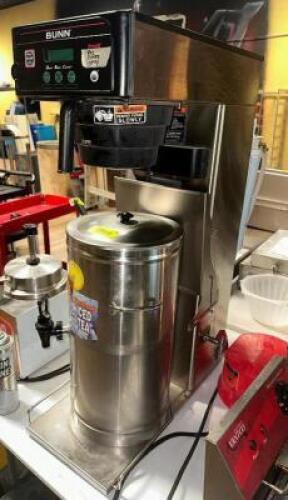 DESCRIPTION BUNN COMMERCIAL TEA BREWER W/ DECANTER BRAND / MODEL: BUNN ULTRA-2 LOCATION MAIN SEATING QTY 1