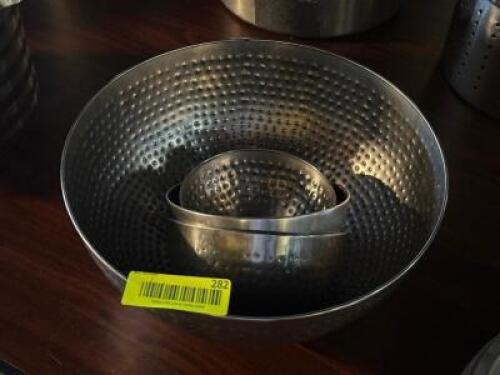 DESCRIPTION: (4) - MATCHING SERVING BOWLS LOCATION: TABLES THIS LOT IS: SOLD BY THE PIECE QTY: 4