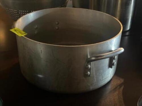 DESCRIPTION: 14" BRAZIER PAN LOCATION: TABLES THIS LOT IS: ONE MONEY QTY: 1