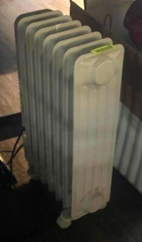 DESCRIPTION: SPACE HEATER LOCATION: TABLES THIS LOT IS: ONE MONEY QTY: 1