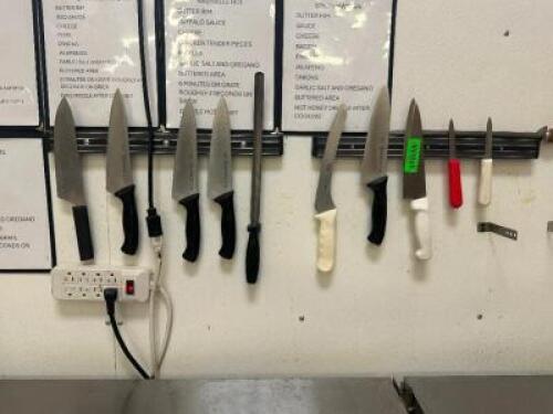 DESCRIPTION (10) ASSORTED KITCHEN KNIVES AND (2) MAGNETIC RACKS. THIS LOT IS: ONE MONEY LOCATION KITCHEN QTY 1