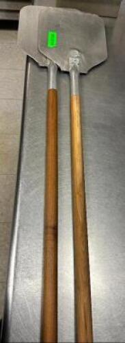 DESCRIPTION (2) LONG HANDLE 10" STAINLESS PIZZA PADDLES THIS LOT IS: SOLD BY THE PIECE LOCATION KITCHEN QTY 2