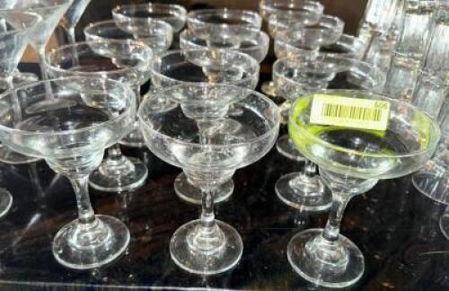 DESCRIPTION (12) CHAMPAGNE GLASSES THIS LOT IS: SOLD BY THE PIECE LOCATION BAR QTY 12