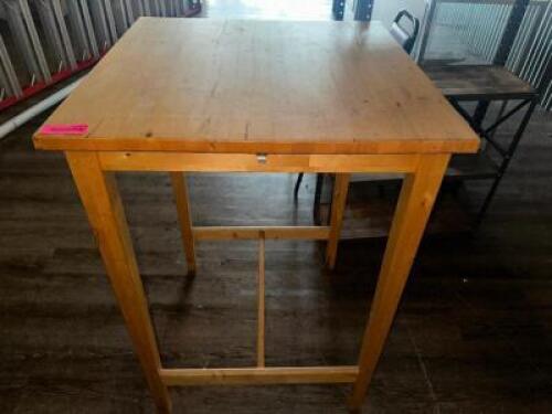 DESCRIPTION 25" X 25" WOODEN COUNTER HEIGHT TABLE LOCATION BAR QTY 1