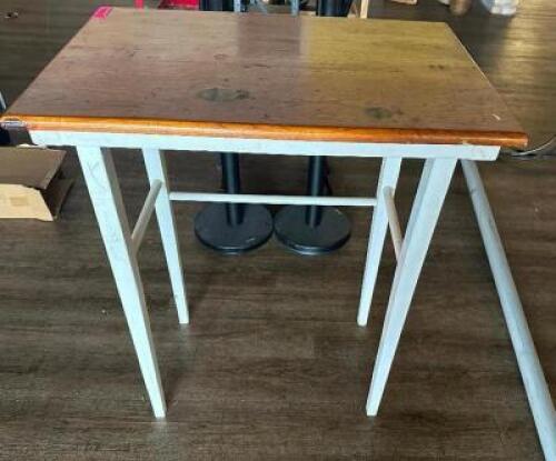 DESCRIPTION 30" X 20" WOODEN COUNTER HEIGHT TABLE. LOCATION BAR QTY 1
