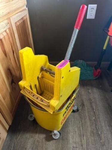 DESCRIPTION YELLOW MOP BUCKET AND WRINGER LOCATION BAR QTY 1