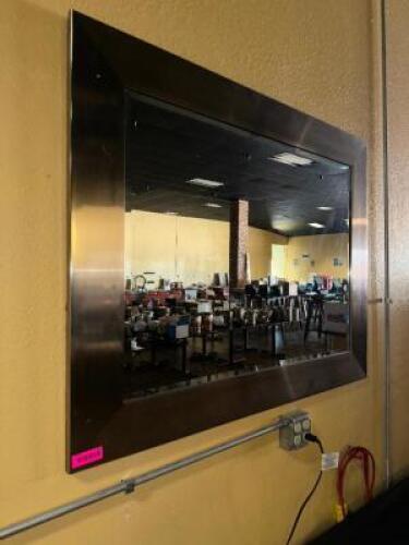 DESCRIPTION 36" X 30" BRUSH NICKEL FRAME MIRROR LOCATION MAIN SEATING QTY 1
