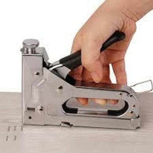 DESCRIPTION: (3) HEAVY DUTY STAPLERS BRAND/MODEL: 3-IN-1 INFORMATION: STAINLESS STEEL RETAIL$: $17.99 EA QTY: 3