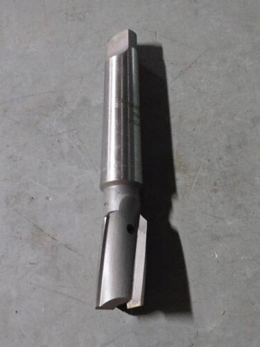 DESCRIPTION: (1) HSS TAPER SHANK REAMER BRAND MODEL TMX 5-618-125 SIZE: 1-1/16" DIA MT3 SD RETAIL$: $129.19 QTY: 1