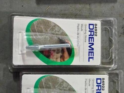 DESCRIPTION: (4) SILICONE CARBIDE TAPERED POINTS BRAND MODEL DREMEL 84922 SIZE: 3/16" X1/2" RETAIL$: $29.50 QTY: 4