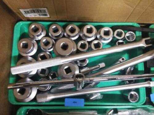 DESCRIPTION: (1) RATCHET & SOCKET SETBRAND/MODEL: PROTOINFORMATION: 22PCS, 1" DRIVE, STANDARDRETAIL: $4415QTY: 1