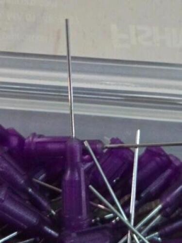 DESCRIPTION: (4) BOXES OF (50)POSILOK 21Gx1 PURPLE PLASTIC HUB NEEDLE BRAND MODEL FISHMAN Z513121 SIZE: 1" RETAIL$: $70,81 PER BOX QTY: 4