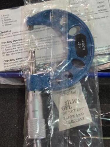 DESCRIPTION: (2) MECHANICAL OUTSIDE MICROMETER BRAND MODEL WESTWARD 2YNA8 SIZE: 1-2" RANGE RETAIL$: $60.90 QTY: 2