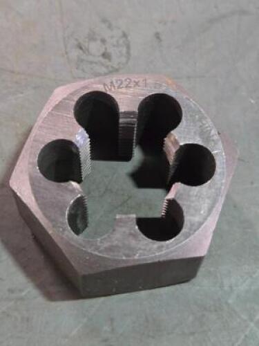 DESCRIPTION: (1) HEX RETHREADING DIE BRAND MODEL VC 03867017 SIZE: M22X1.5 RETAIL$: $44.86 QTY: 1