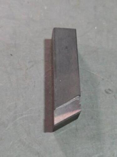 DESCRIPTION: (2) CARBIDE TOOL BITS BRAND MODEL RTWS81612 QTY: 2